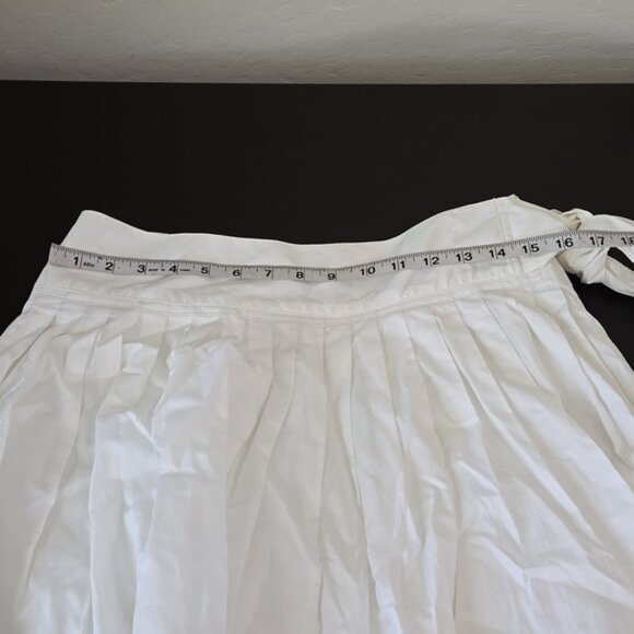 Burberry White Pleated Skirt - Picture 9 of 10